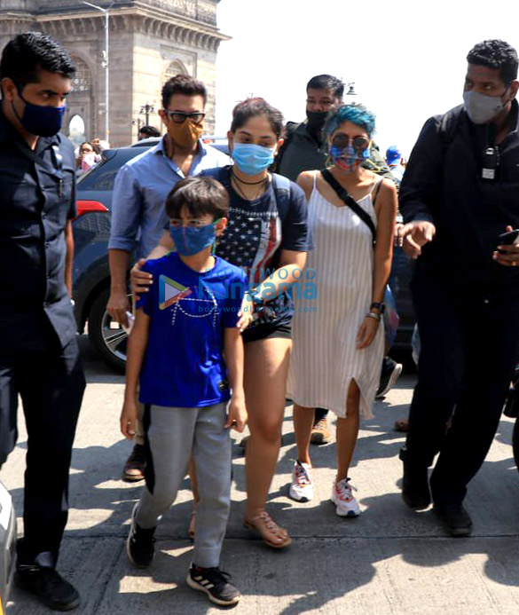 Photos: Aamir Khan spotted at Gateway Of India with his family and Dino Morea Photos: Aamir Khan spotted at Gateway Of India with his family and Dino Morea