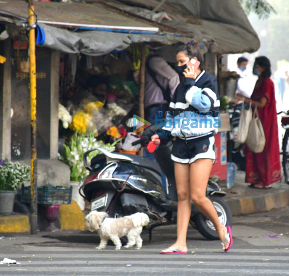 photos aisha sharma spotted with her pet for morning walk 4