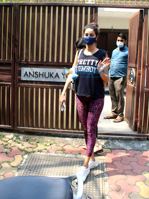 photos ananya panday spotted at anshuka yoga 1 2