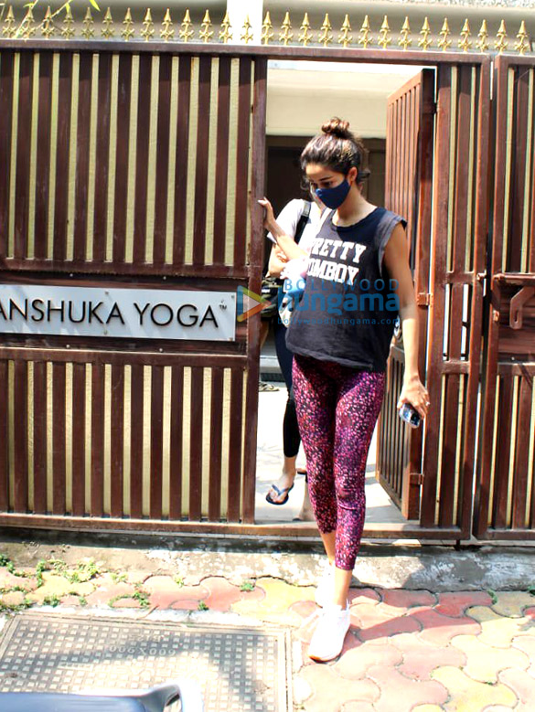 photos ananya panday spotted at anshuka yoga 4