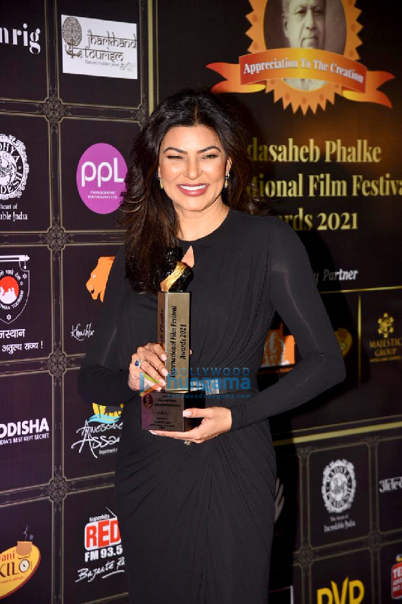 photos celebs grace the dadasaheb phalke international film festival awards 2021 2525 2