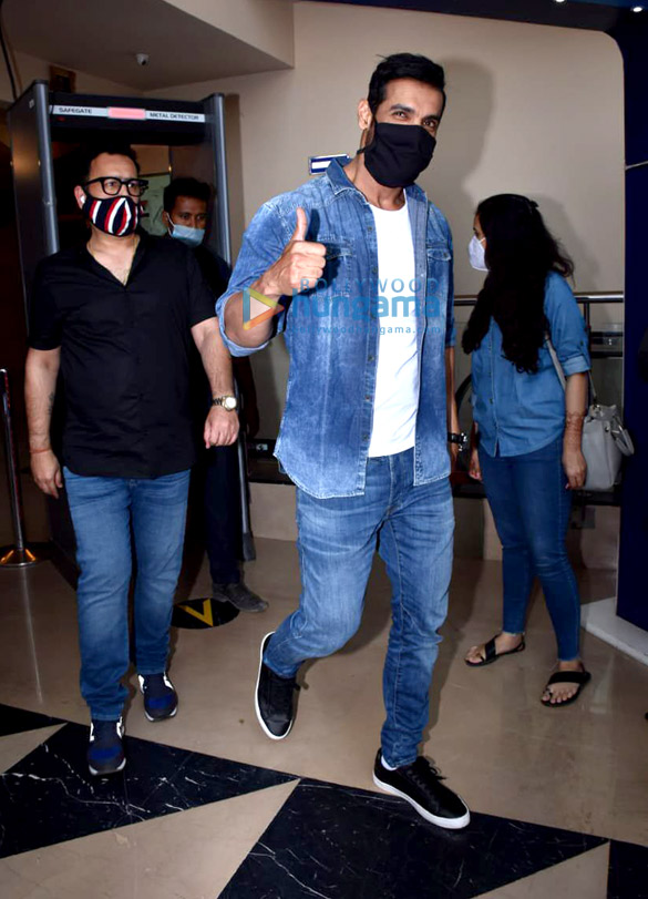 photos celebs snapped at mumbai saga trailer launch 12