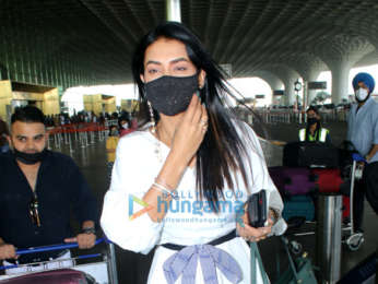 Photos: Disha Patani, Mouni Roy, Soha Ali Khan and others snapped at the airport