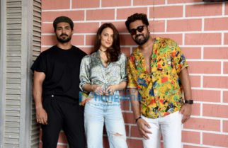 Photos: Elli AvrRam, Rahul Jain, Salman Yusuff Khan spotted at Ophelia Lounge in Goregaon