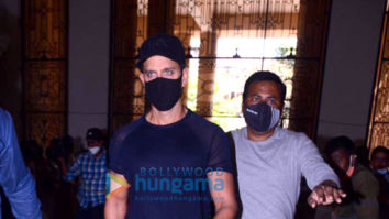 Photos: Hrithik Roshan arrives at Commissioner Of Police Office in Mumbai