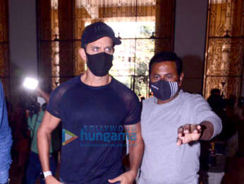 Photos: Hrithik Roshan arrives at Commissioner Of Police Office in Mumbai