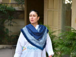 Photos: Kareena Kapoor Khan and Karisma Kapoor spotted in Bandra