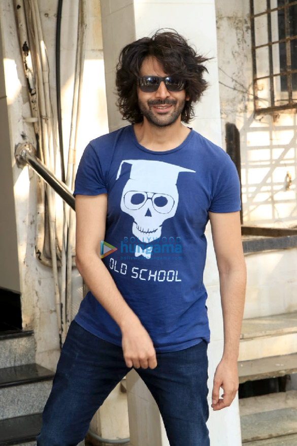 photos kartik aaryan snapped at dabboo ratnanis studio 5
