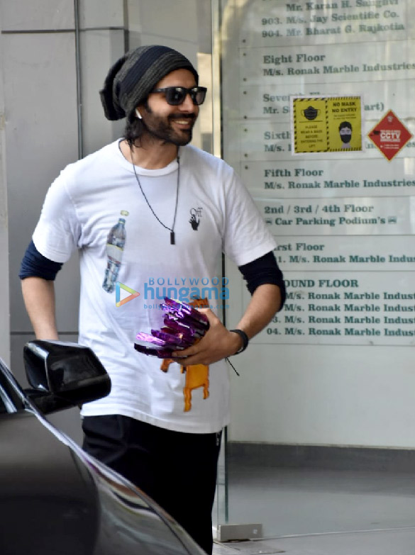 photos kartik aaryan snapped at dance class in andheri 3 3