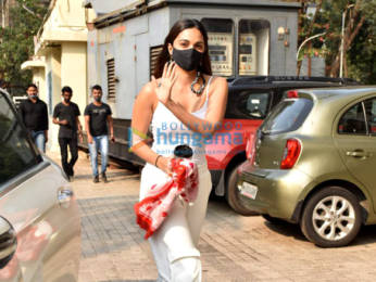Photos: Kiara Advani snapped at PVR, Juhu