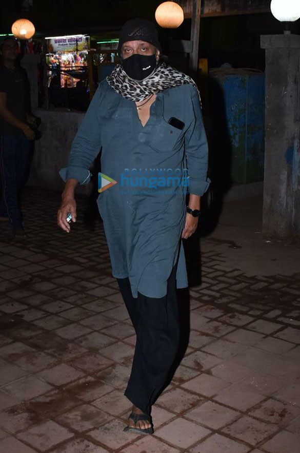 photos mithun chakraborty spotted at versova jetty 3