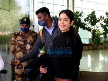 Photos: Mouni Roy, Alia Bhatt, Shruti Haasan and others snapped at the airport