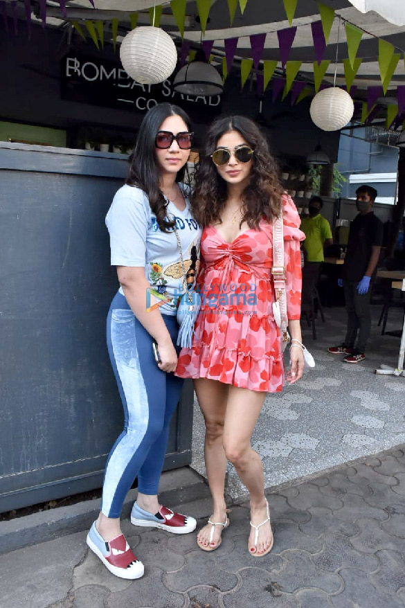 photos mouni roy spotted at bombay salad co in bandra 1