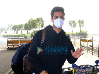 Photos: Parineeti Chopra, Vicky Kaushal and Manushi Chhillar snapped at the airport