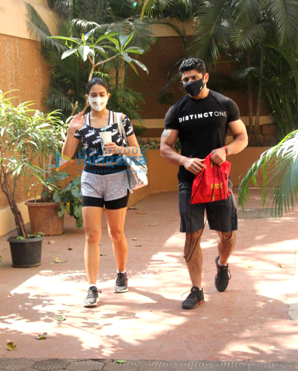 photos sara ali khan spotted at gym 1 2