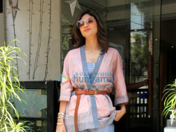 Photos: Shilpa Shetty and Shamita Shetty spotted at Farmers' Cafe in Bandra