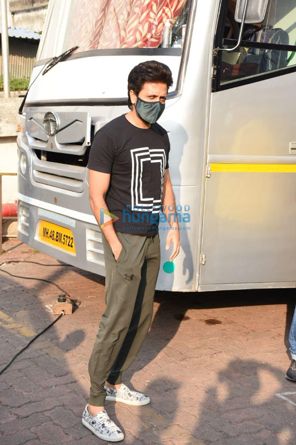 photos shraddha kapoor siddhant kapoor and others snapped at flimcity 5