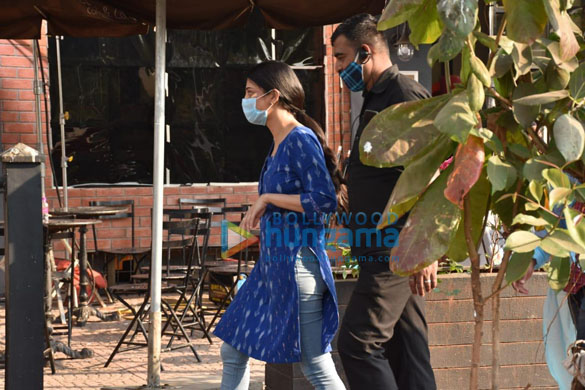 photos shruti haasan spotted on location in lokhandwala 2