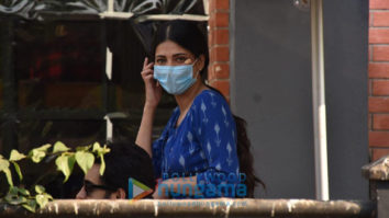 Photos: Shruti Haasan spotted on location in Lokhandwala