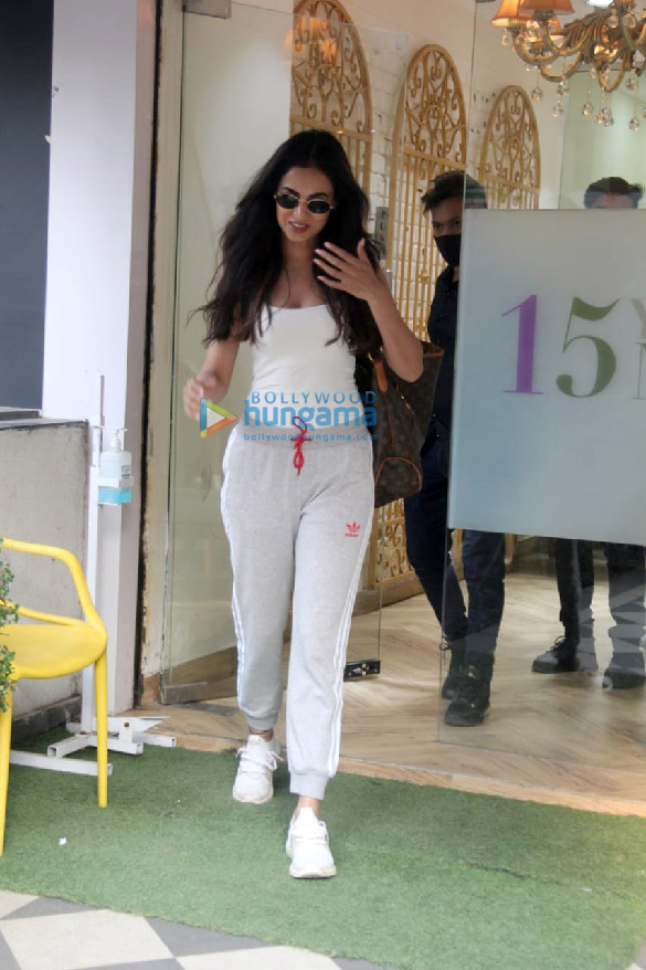Photos: Sonal Chauhan spotted outside a salon in Bandra