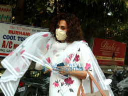 Photos: Taapsee Pannu snapped at Kromakay salon in Juhu