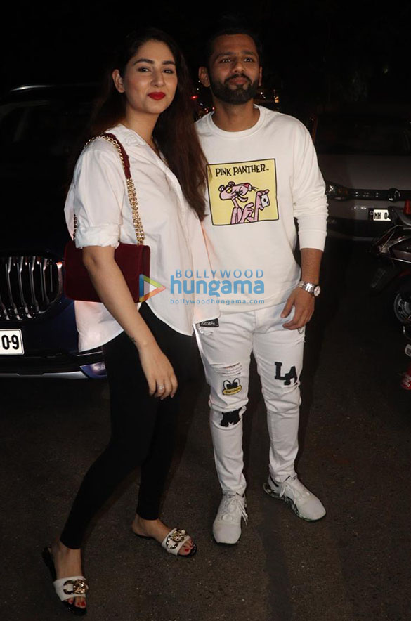 photos tiger shroff disha patani and others snapped at hakkasan in bandra 5