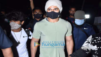 Photos: Vijay Deverakonda, Ananya Panday and Sonal Chauhan spotted at Versova Jetty