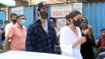 Ranbir Kapoor, Alia Bhatt and Neetu Kapoor spotted at Krishna Raj’s house in Bandra