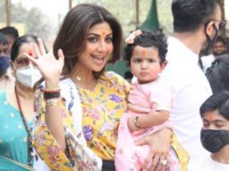 Shilpa Shetty and daughter Samisha pose for the paparazzi after their visit to Siddhivinayak temple with their family