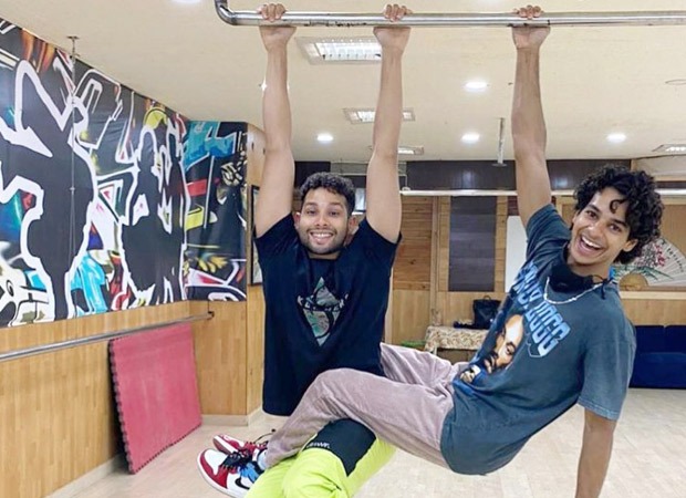 Siddhant Chaturvedi and Ishaan Khatter play the 'baddy' game on the sets of Phone Bhoot