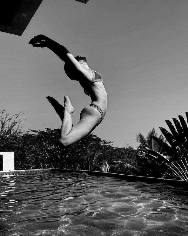 Alaya F sets the temperature soaring in a skimpy bikini 