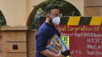 Saif Ali Khan buys new toys for Taimur ahead of Kareena Kapoor Khan’s delivery Saif Ali Khan buys new toys for Taimur ahead of Kareena Kapoor Khan’s delivery