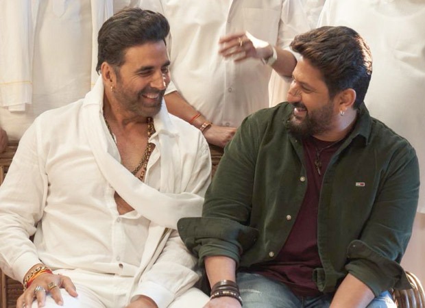 Arshad Warsi shares a still from Bachcan Pandey with Akshay Kumar as he wraps up the shoot of the filmArshad Warsi shares a still from Bachcan Pandey with Akshay Kumar as he wraps up the shoot of the filmArshad Warsi shares a still from Bachcan Pandey with Akshay Kumar as he wraps up the shoot of the filmhttps://www.bollywoodhungama.com/news/features/kriti-sanon-unveils-new-look-akshay-kumar-bachchan-pandey-wraps-first-schedule/https://www.bollywoodhungama.com/news/features/kriti-sanon-unveils-new-look-akshay-kumar-bachchan-pandey-wraps-first-schedule/https://www.bollywoodhungama.com/news/features/kriti-sanon-unveils-new-look-akshay-kumar-bachchan-pandey-wraps-first-schedule/https://www.bollywoodhungama.com/news/features/kriti-sanon-unveils-new-look-akshay-kumar-bachchan-pandey-wraps-first-schedule/