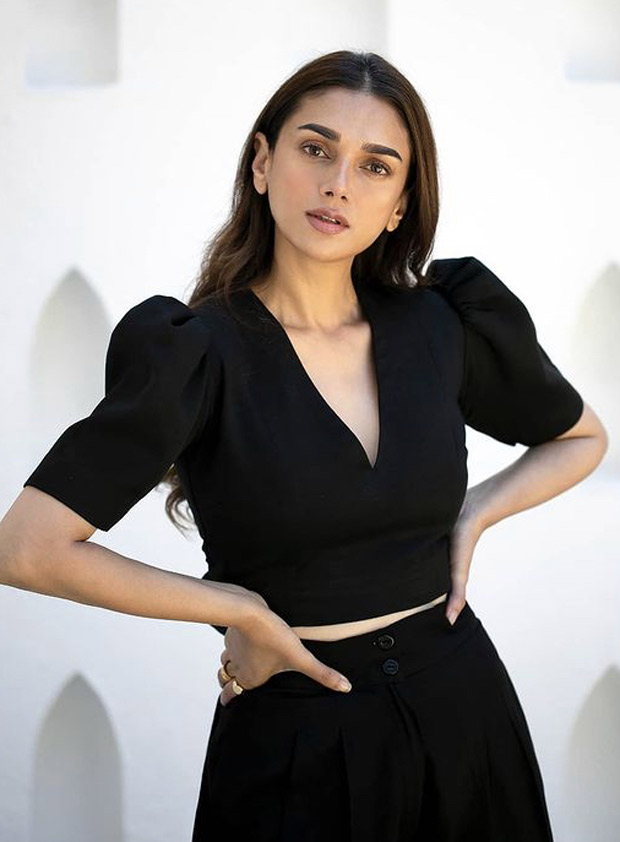 Aditi Rao Hydari's black co-ord set worth Rs. 13,000 is comfy staple this spring-summer season Aditi Rao Hydari's black co-ord set worth Rs. 13,000 is comfy staple this spring-summer season