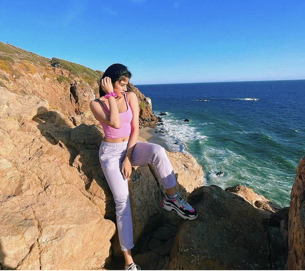 COLOR OF THE WEEK - PINK: Janhvi Kapoor, Shanaya Kapoor, Ranveer Singh set the summer vibe COLOR OF THE WEEK - PINK: Janhvi Kapoor, Shanaya Kapoor, Ranveer Singh set the summer vibe