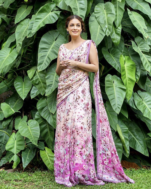 COLOR OF THE WEEK - PINK: Janhvi Kapoor, Shanaya Kapoor, Ranveer Singh set the summer vibe COLOR OF THE WEEK - PINK: Janhvi Kapoor, Shanaya Kapoor, Ranveer Singh set the summer vibe