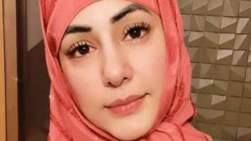 Hina Khan offers namaz for Gauahar Khan’s father after his demise