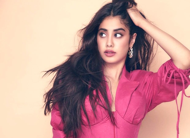 Janhvi Kapoor’s response to her fan asking for a kiss is hilarious!