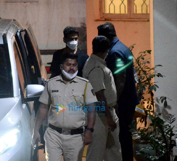 photos akshay kumar snapped at dubbing studio in juhu 1 2