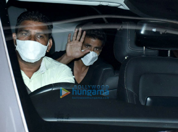 photos akshay kumar snapped at dubbing studio in juhu 4 2