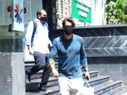 Photos: Arjun Rampal snapped at the Mapple store in Bandra