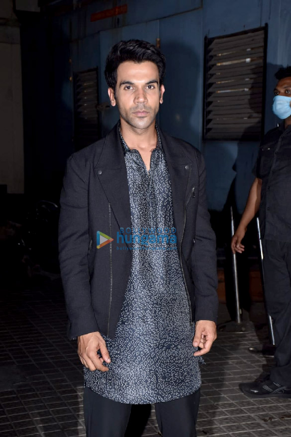 photos celebs grace the screening of roohi 00912 1