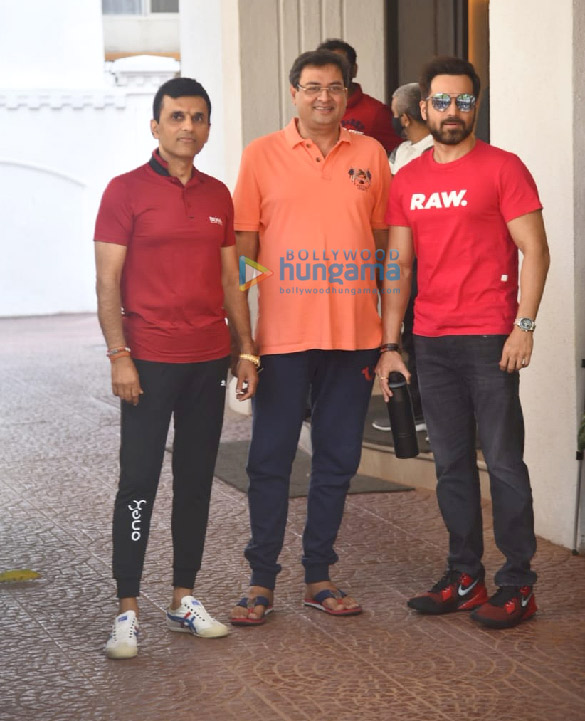 photos emraan hashmi anand pandit and rumi jaffery snapped outside anand pandits office in juhu 3