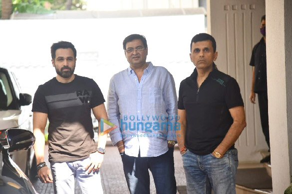 photos emraan hashmi rumi jaffery and anand pandit snapped in juhu 1