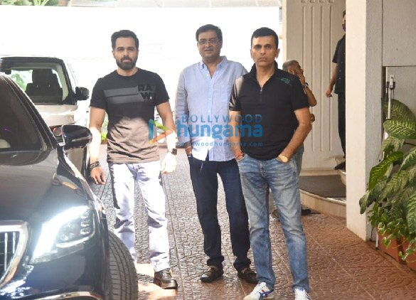 photos emraan hashmi rumi jaffery and anand pandit snapped in juhu 2