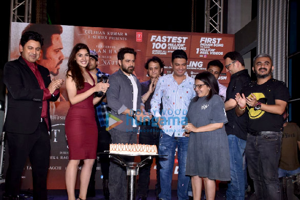 photos emraan hashmi celebrates his birthday with the team of lut gaye 2