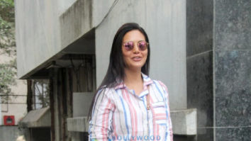 Photos: Esha Gupta snapped in Bandra