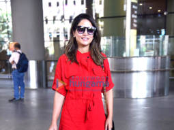 Photos: Hina Khan and Juhi Chawla snapped at the airport