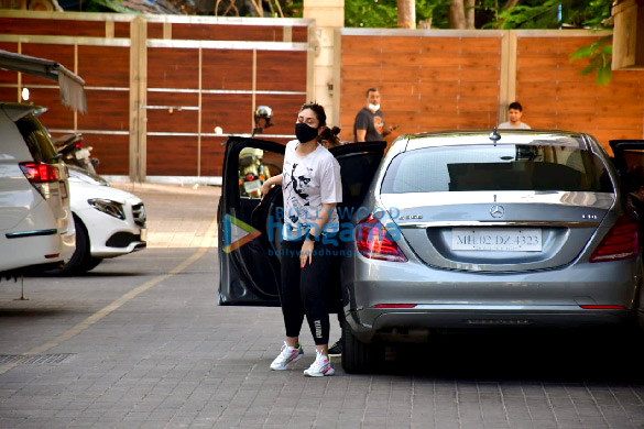 photos kareena kapoor khan spotted at the gym 3