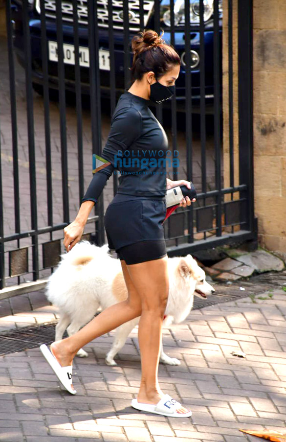 photos malaika arora spotted with her pet for morning walk 2 3